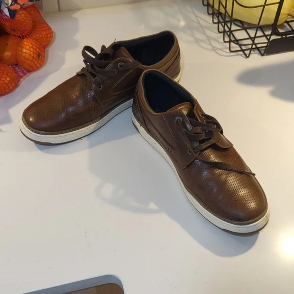 Denver Hayes - Picture 2 of 3